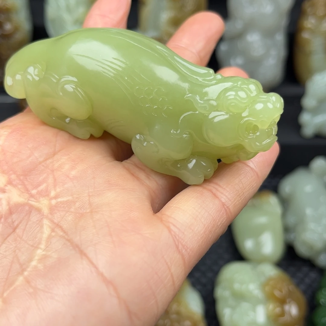 卡***农和田玉未镶嵌把件