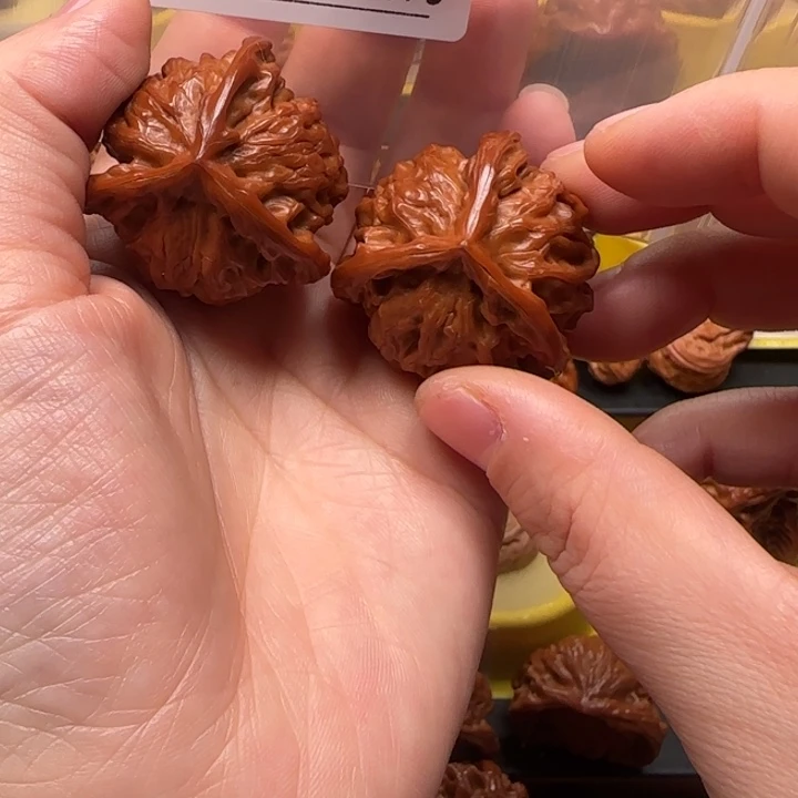 弹***痕文玩核桃吊坠三棱三棱38
