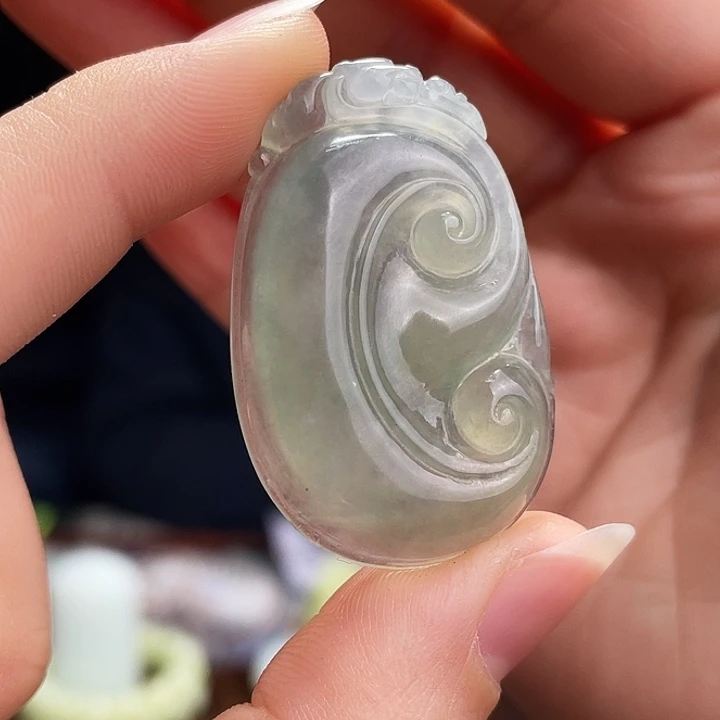 翡翠吊坠(赠链)未镶嵌小*