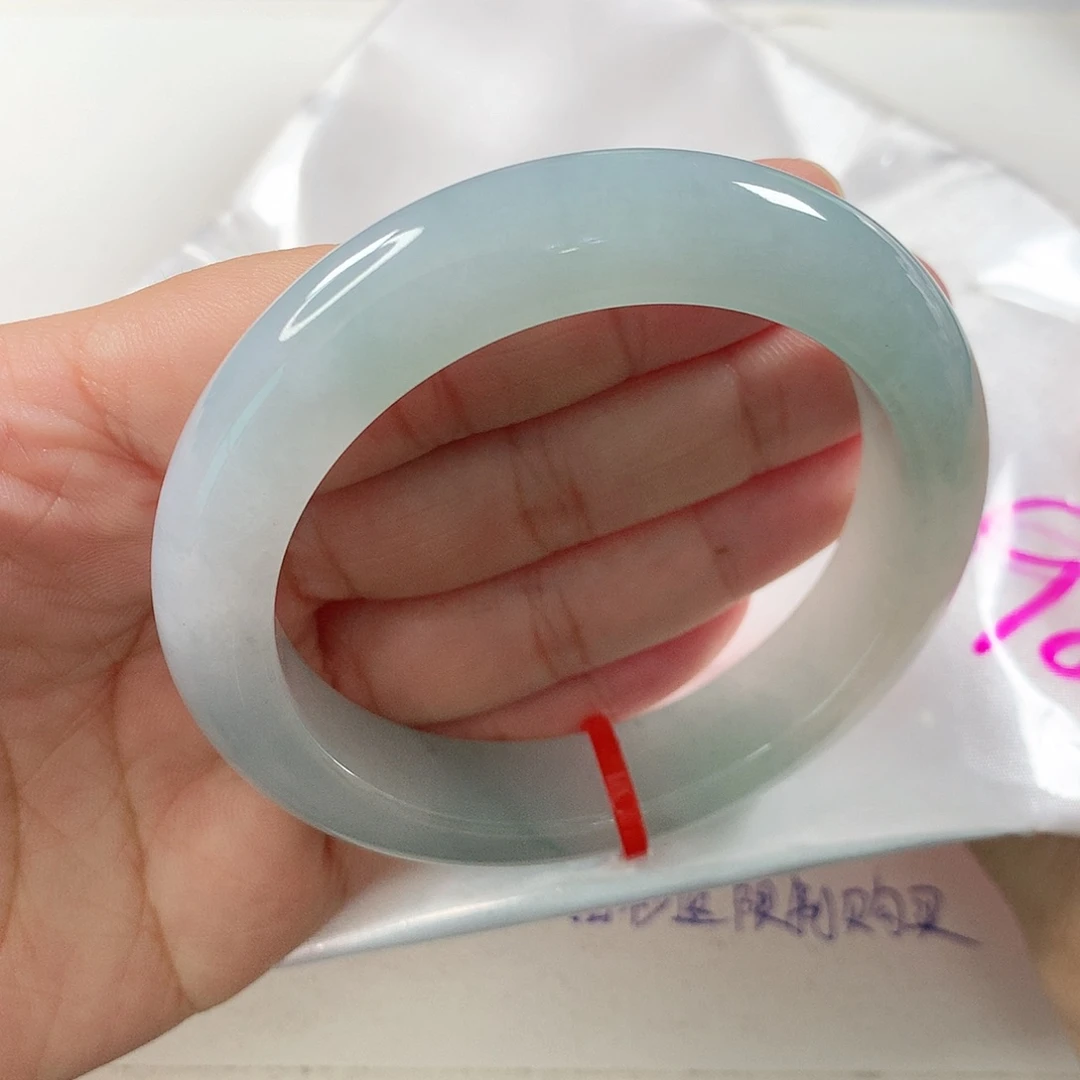 翡翠手镯未镶嵌①①②