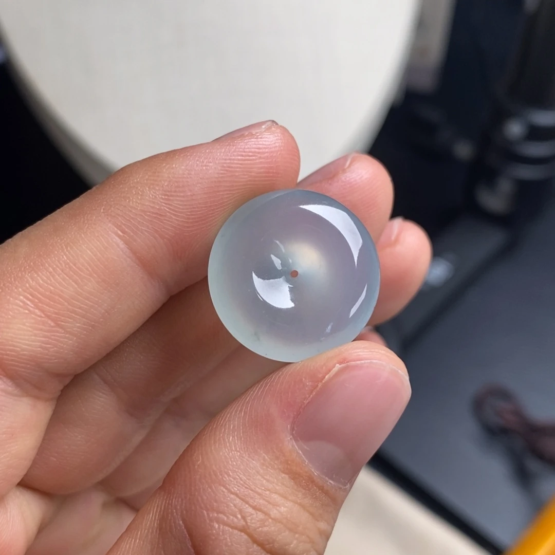 翡翠未镶嵌颈饰底子干净细腻淡蓝底平安扣吊坠