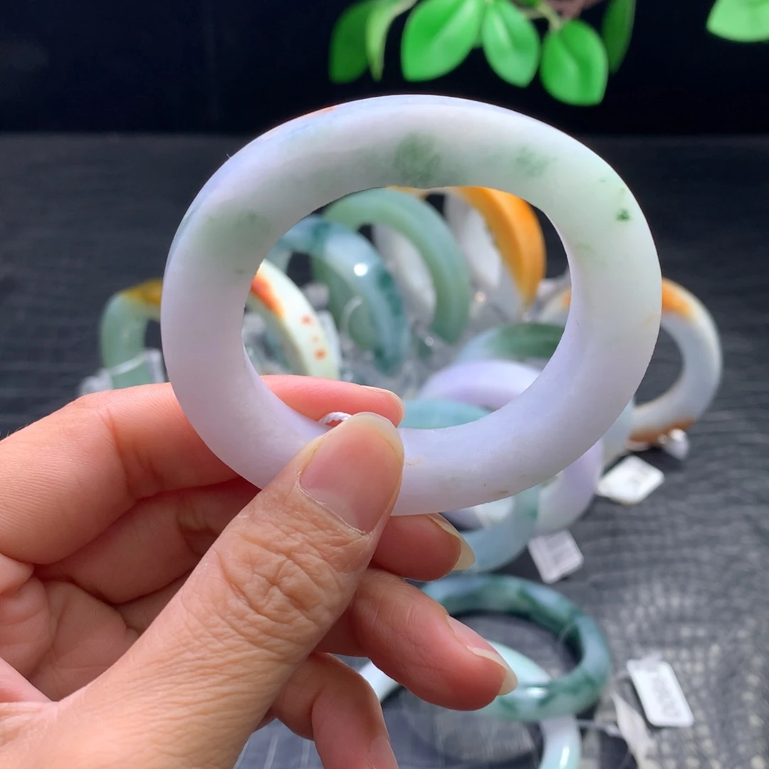 定制翡翠未镶嵌手镯