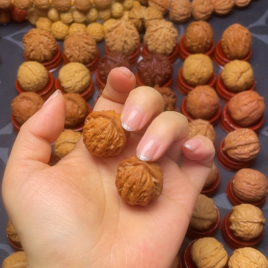 木***琪文玩核桃把件球筋