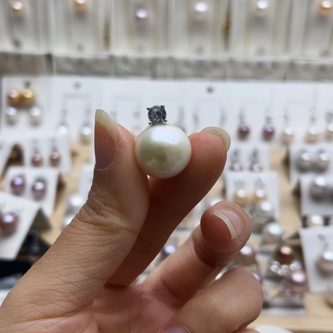 合金淡水珍珠吊坠(赠链)14.2