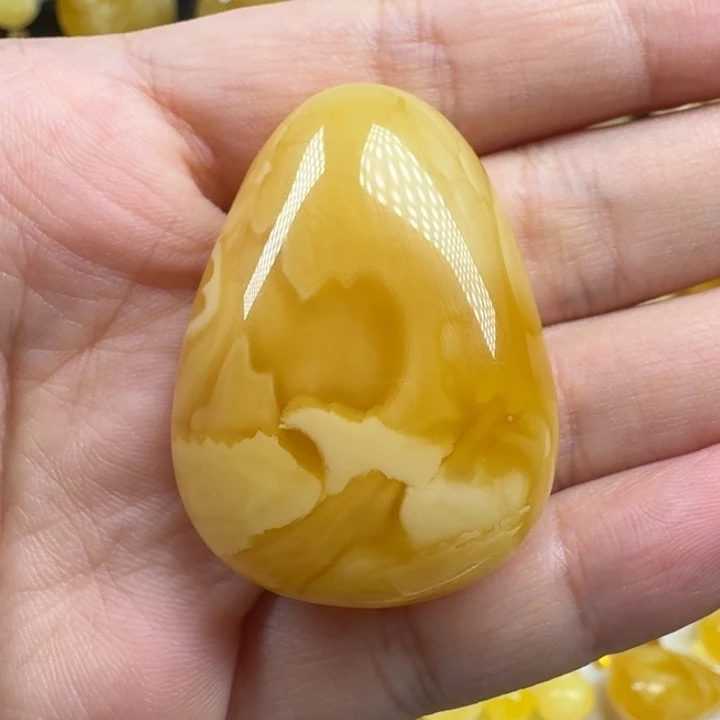 蜜蜡未镶嵌珠宝奇石