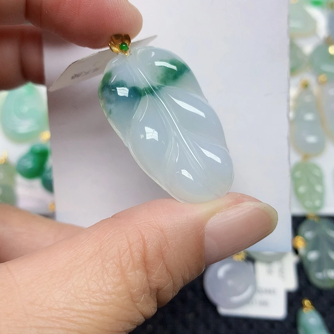 翡翠18K金镶嵌颈饰4577890