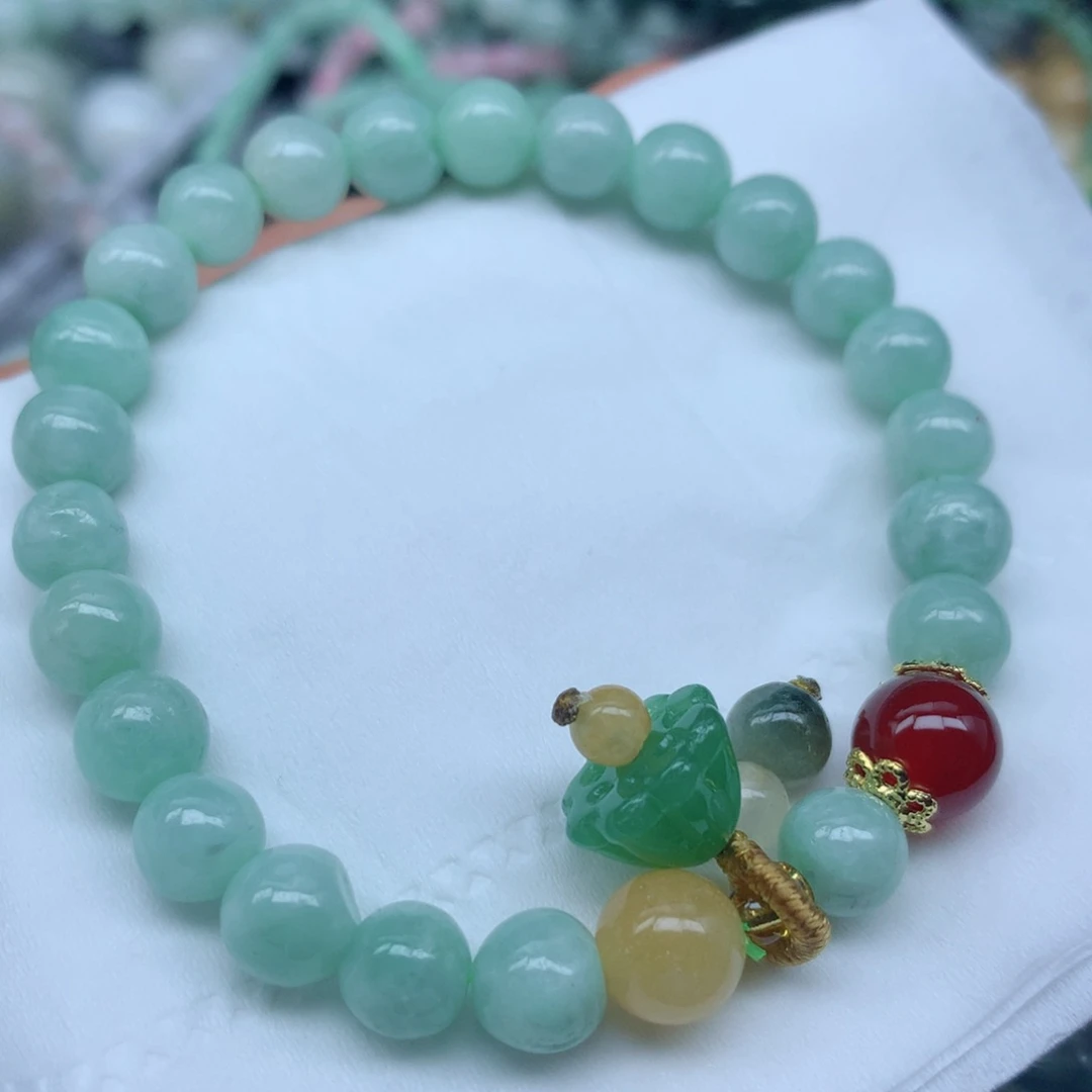 翡翠未镶嵌颈饰手串