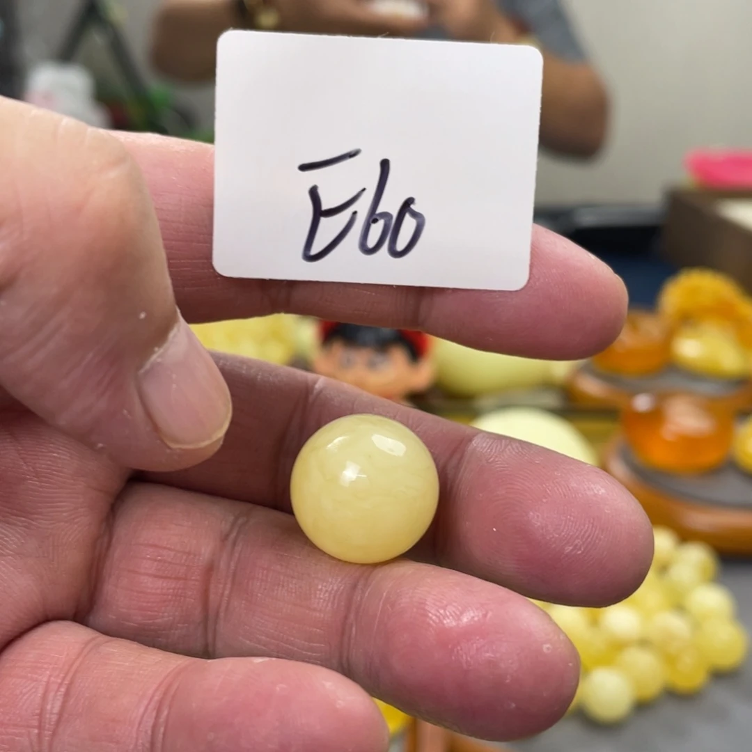 手链琥珀未镶嵌多样性发，发其中一件