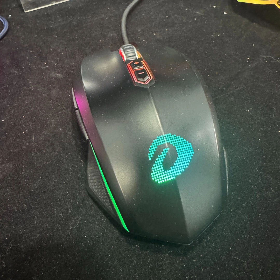 DEY cm635 RGB电竞游戏鼠标