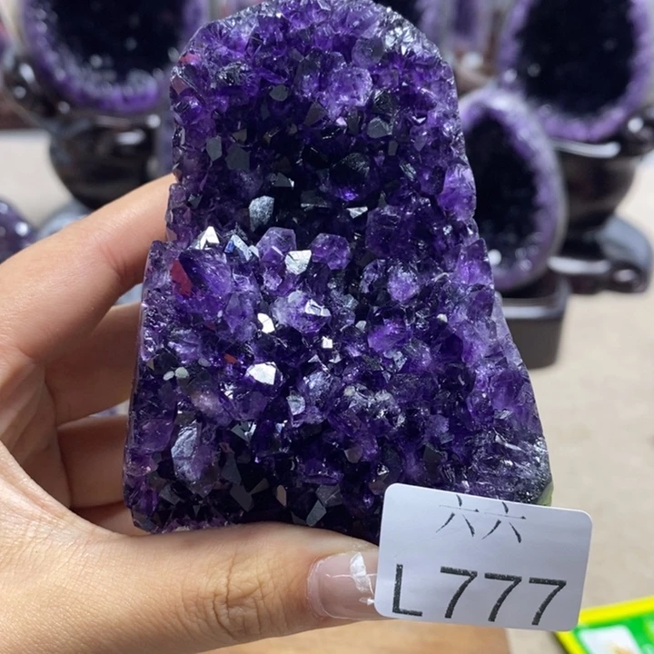 未镶嵌水晶大型摆件（非配饰）摆件