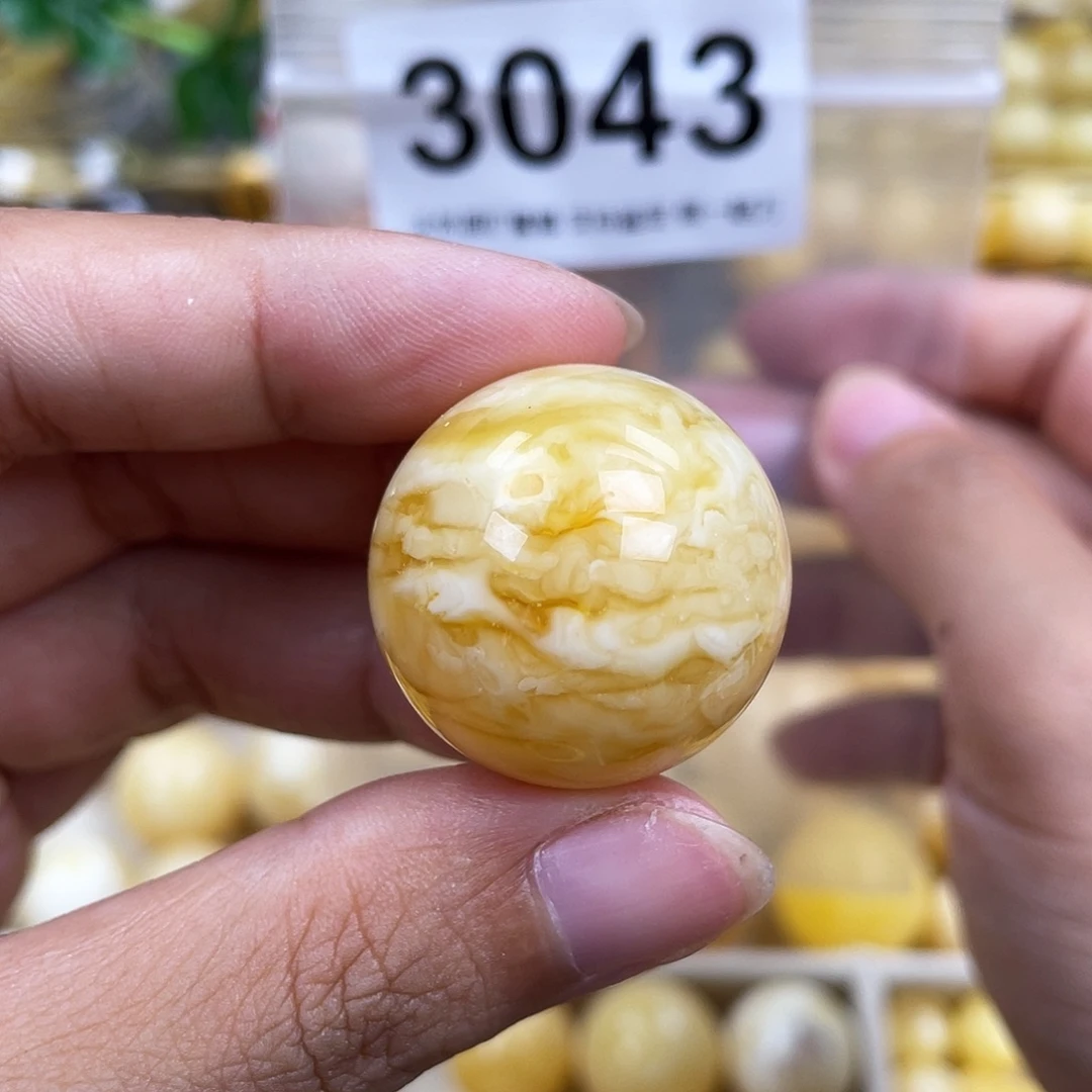 琥珀未镶嵌珠宝奇石26