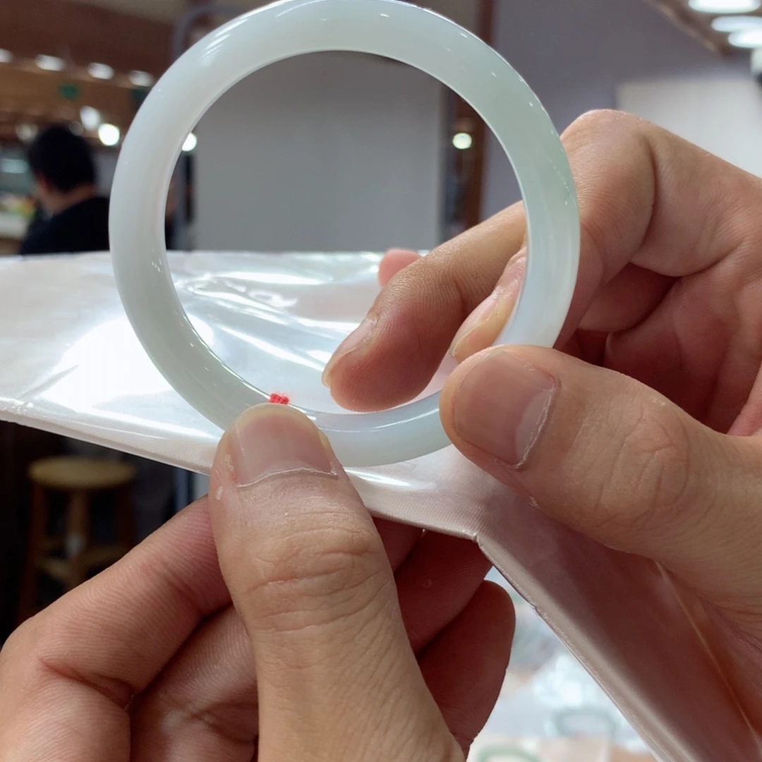 牛****翡翠手镯未镶嵌买断