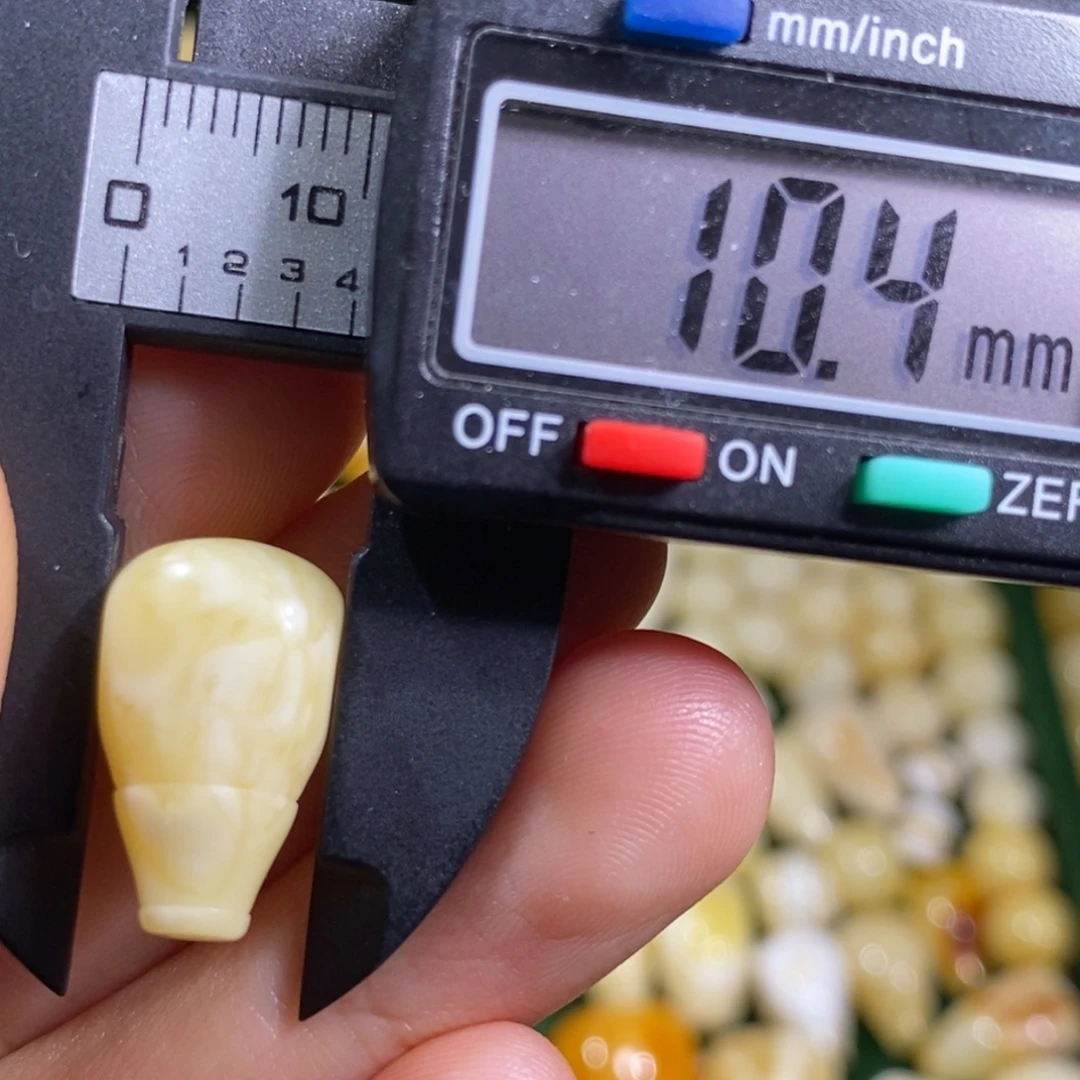 蜜蜡未镶嵌裸石配饰