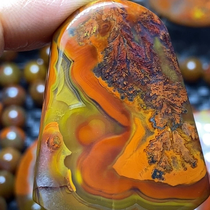 玛瑙/玉髓颈饰未镶嵌新***月