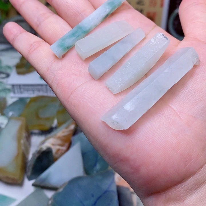 幸***然定制翡翠未镶嵌翡翠明料