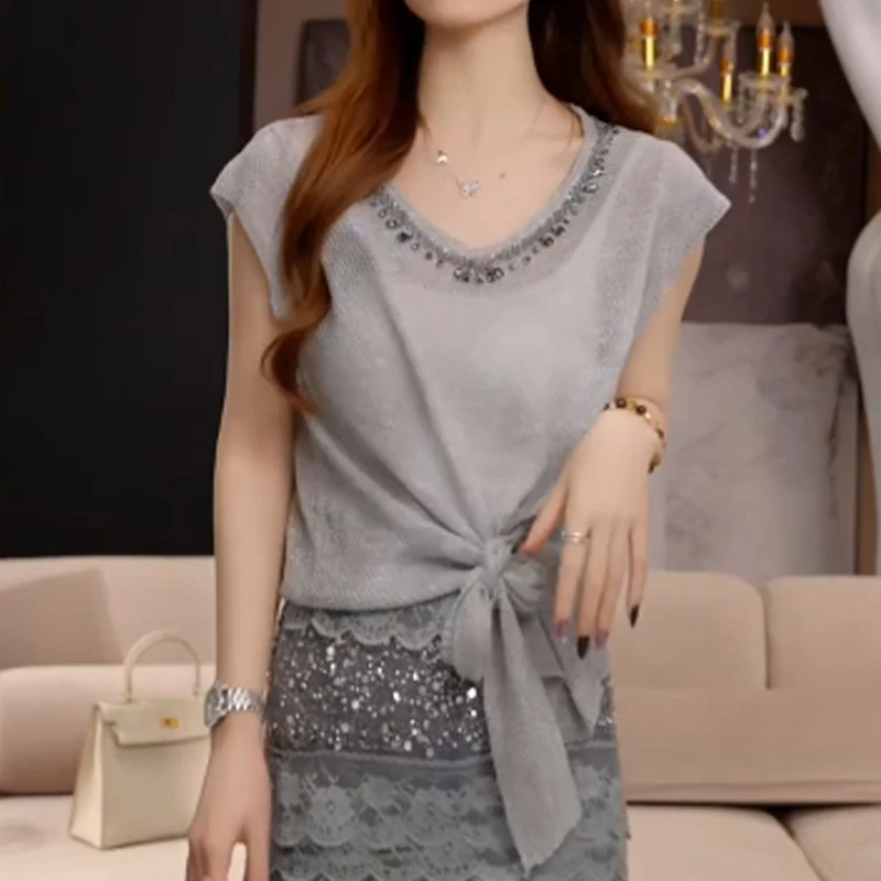 法式优雅系带串钻V领针织T恤夏季新款轻薄透气轻奢减龄套头上衣女