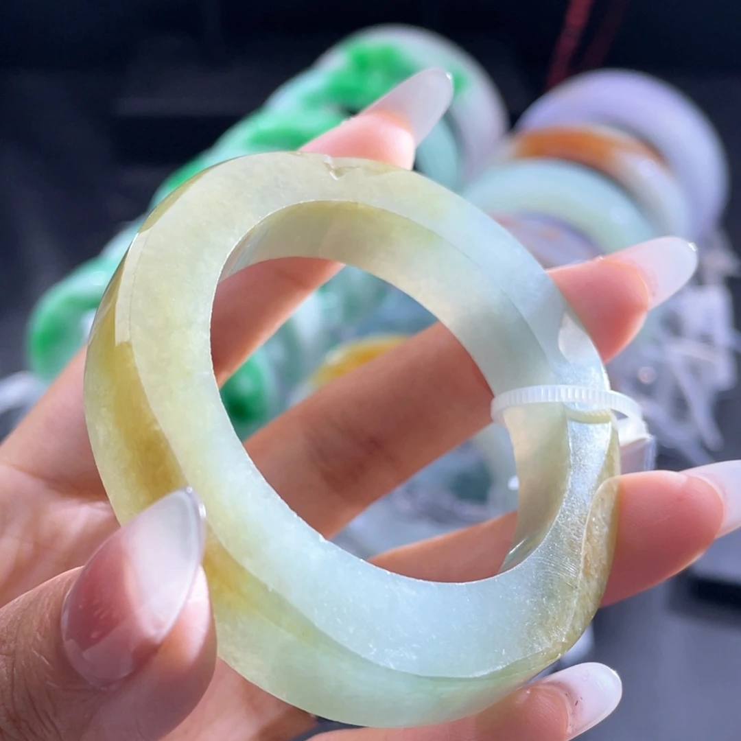 未镶嵌手镯定制翡翠