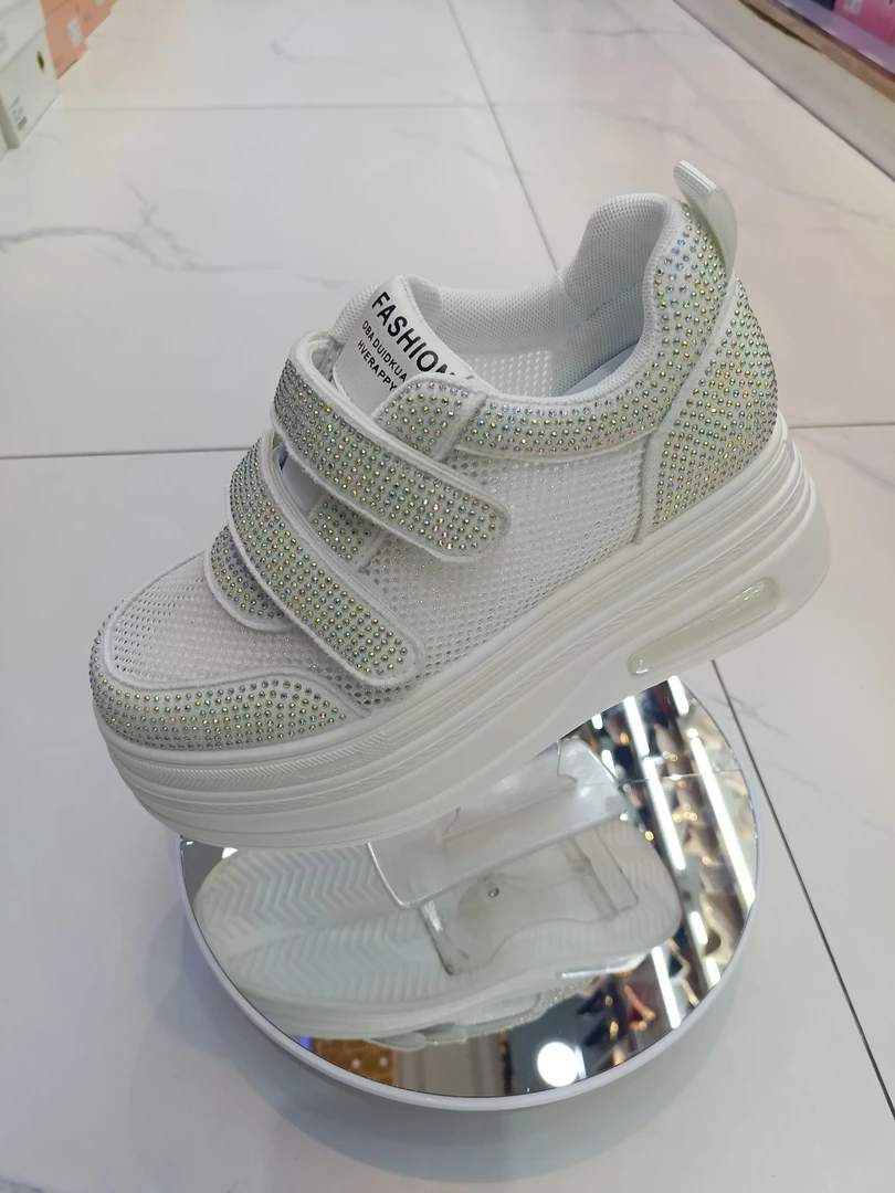 【增高9CM】小白鞋女2025夏季新款百搭透气休闲鞋厚底松糕