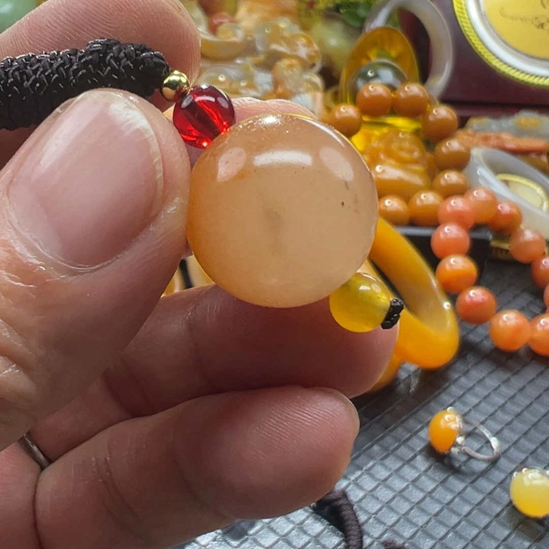石英质玉未镶嵌颈饰