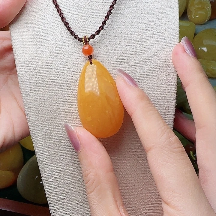 琥珀未镶嵌手链吊坠
