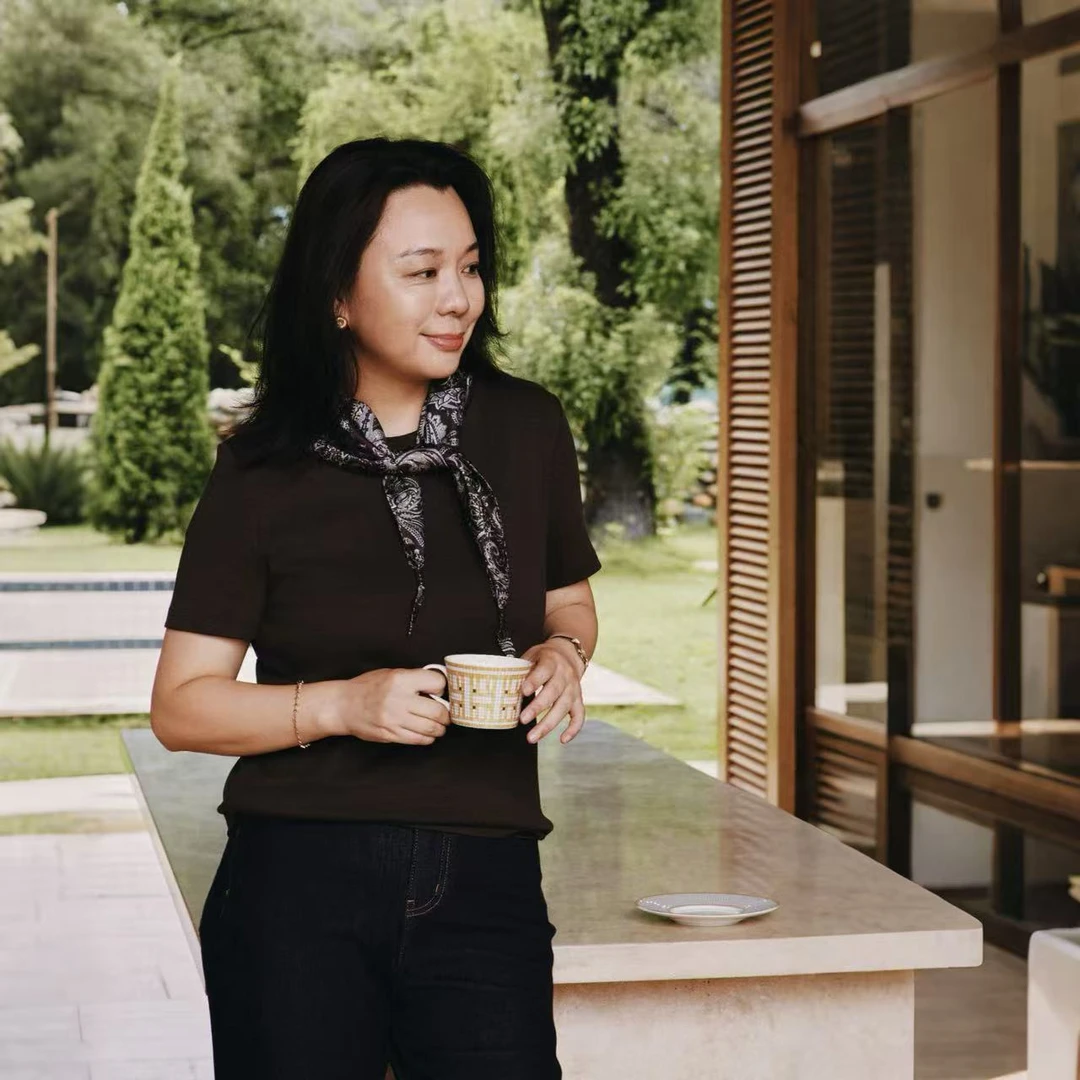 Ms.Qnn“佩斯利T”艺术感手工钉珠百搭配丝巾短袖上衣 52T615 Q姐