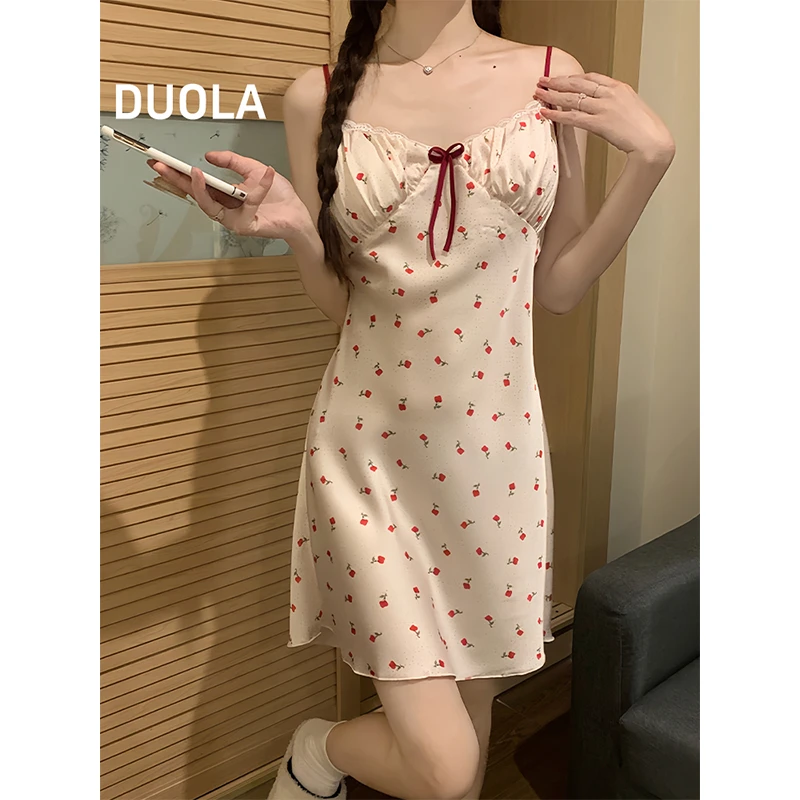 2025新款女夏纯欲风睡衣缎冰丝吊带蕾丝带胸垫高级感中长家居睡裙