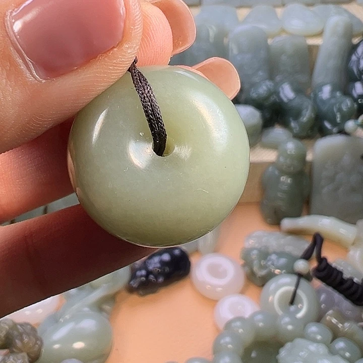 和田玉未镶嵌包链