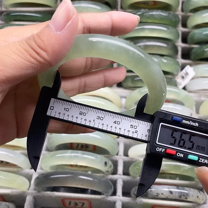 未镶嵌蛇纹石玉手镯137