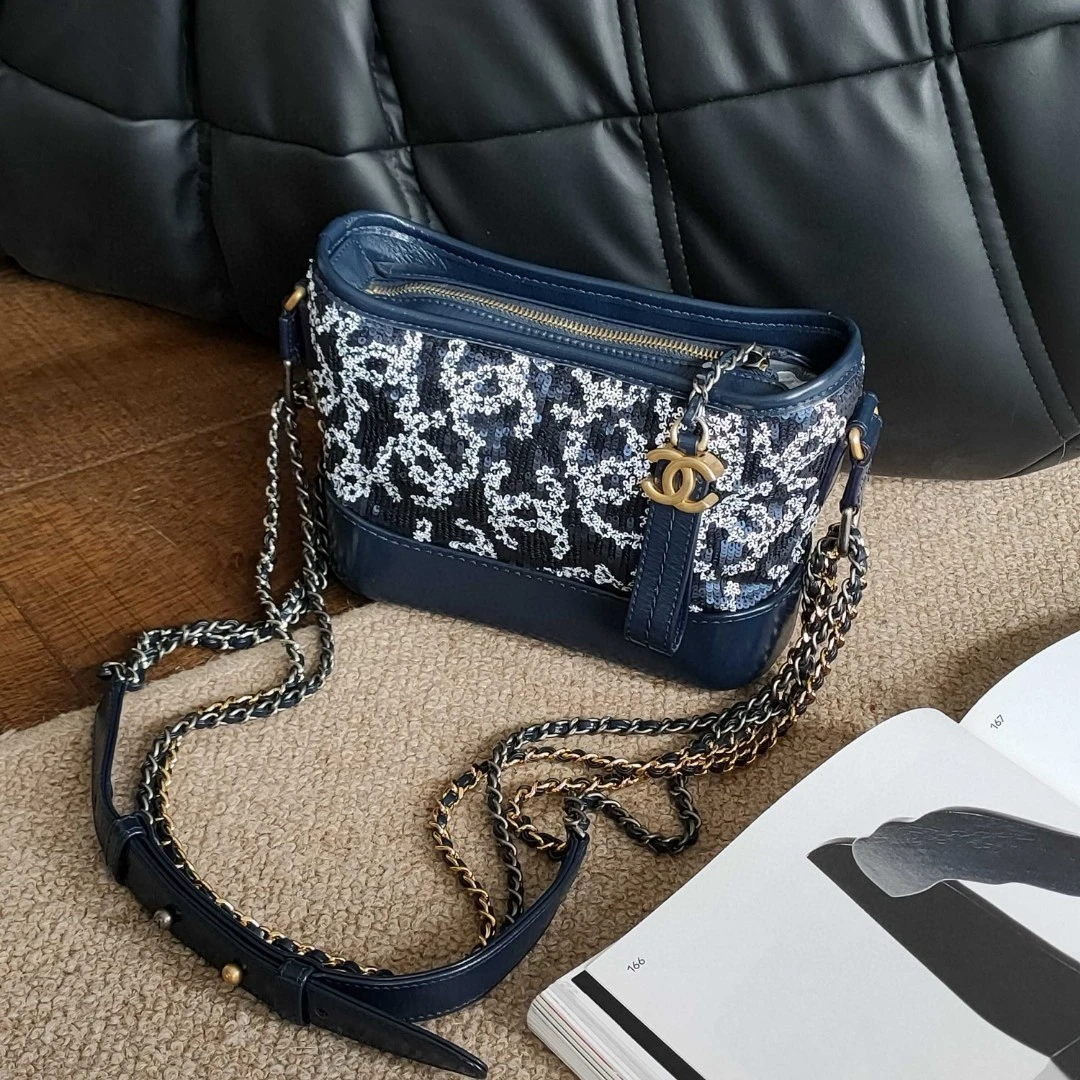 95新 Chanel/香奈儿 Azul海军蓝白色亮片拼皮流浪小号链条包39213