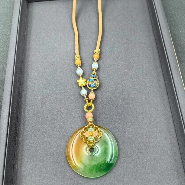 【经典永恒  光芒四射】 吊坠 GDJ9884