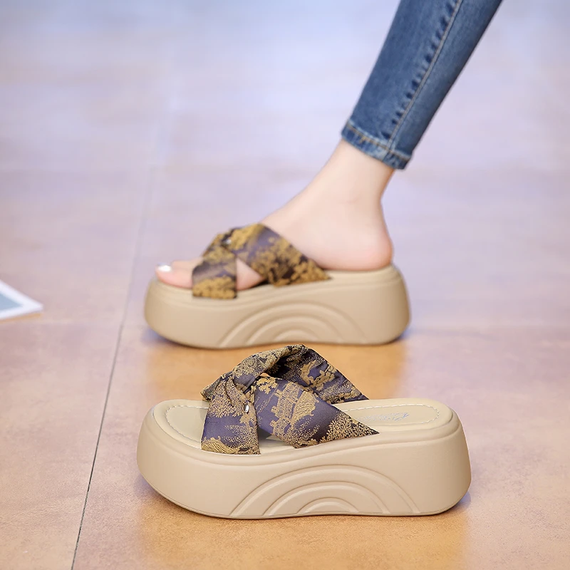 拖鞋女夏外2025年夏季时尚百搭厚底增高软底轻便国风软底凉拖鞋潮