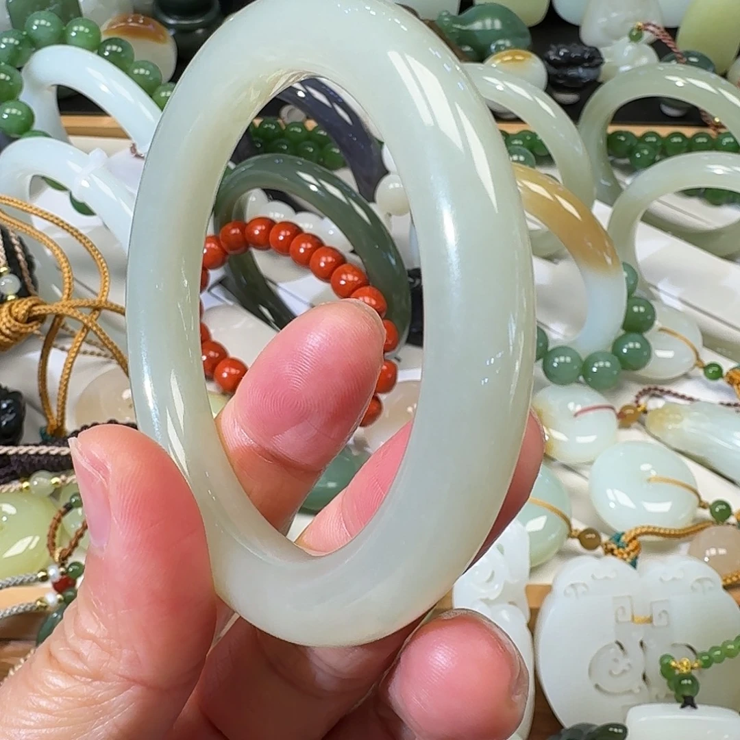 和田玉未镶嵌手链