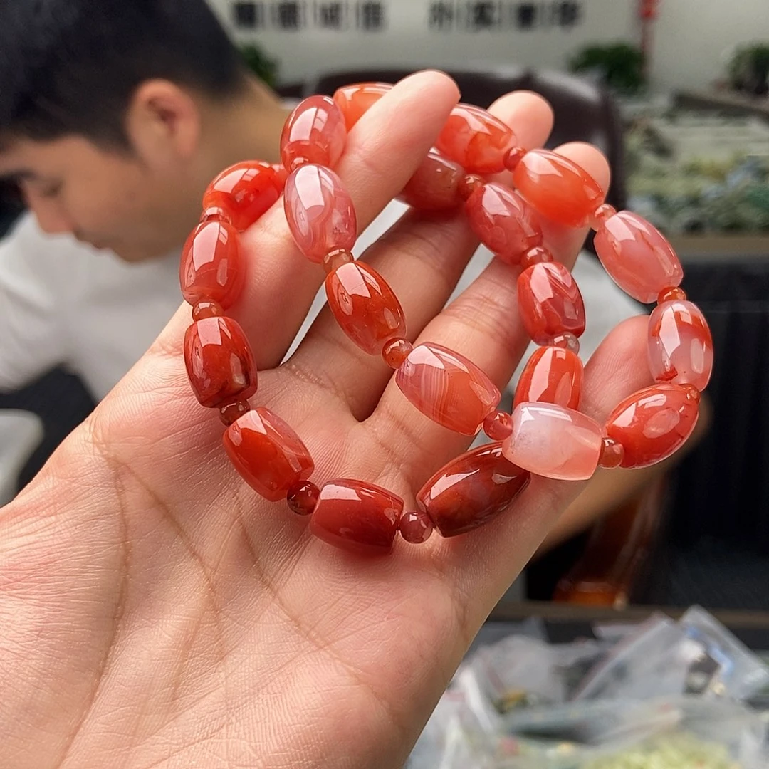 颈饰未镶嵌南红玛瑙手串 颜色多样性发拍一发一