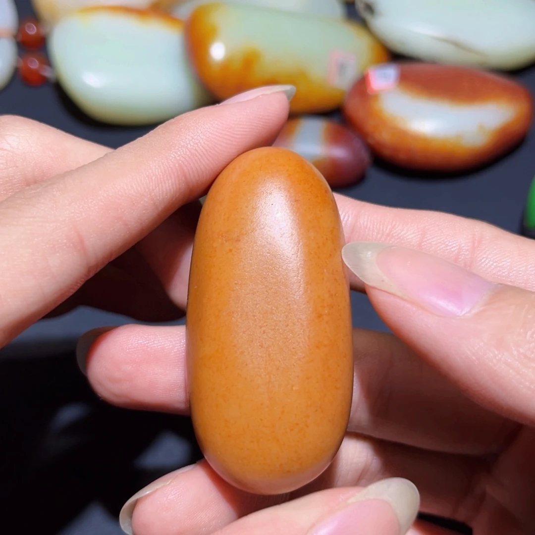 和田玉未镶嵌珠宝奇石