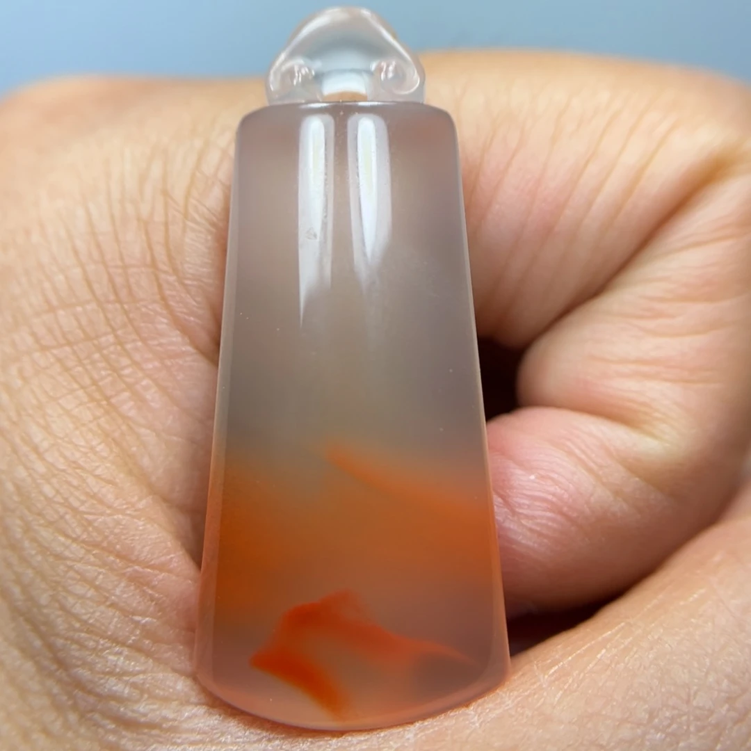 南红玛瑙冰飘牌子吊坠未镶嵌