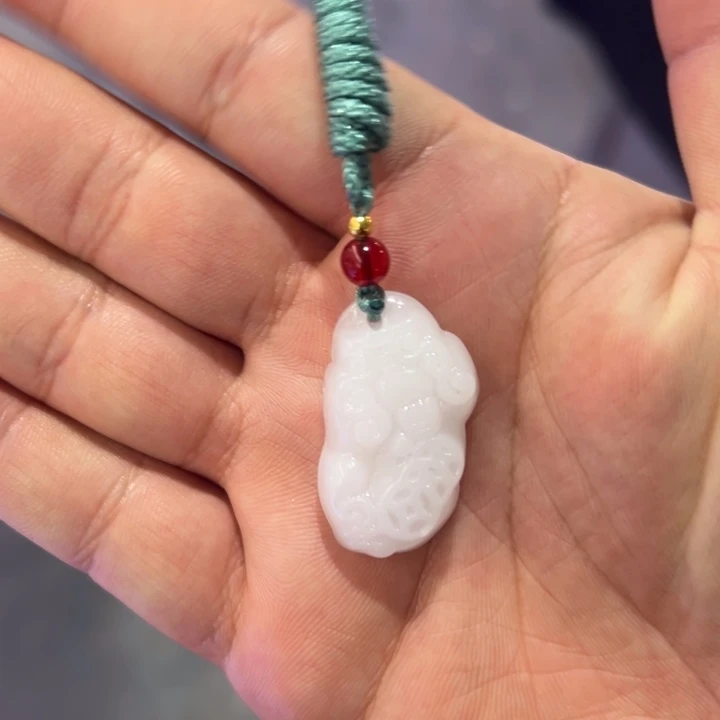 和田玉（糖玉）未镶嵌挂件