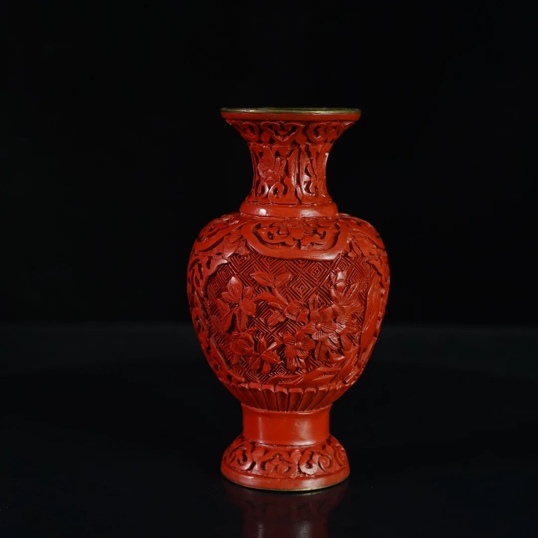 LDGJ250124014【十竹斋】民国晚期剔红浮雕赏瓶