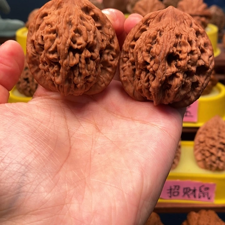 @***张核桃摆件麦穗虎头
