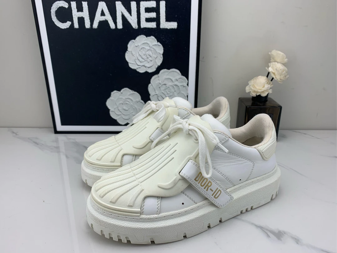 99新 DIOR/迪奥 Dior迪奥 纯白贝壳头 35码/jm00450