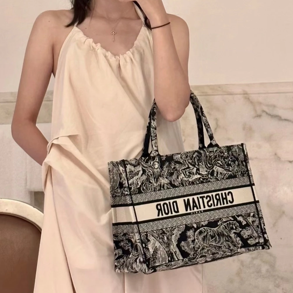 95新 DIOR/迪奥 迪奥   中号动物园托特包 手提单肩包02