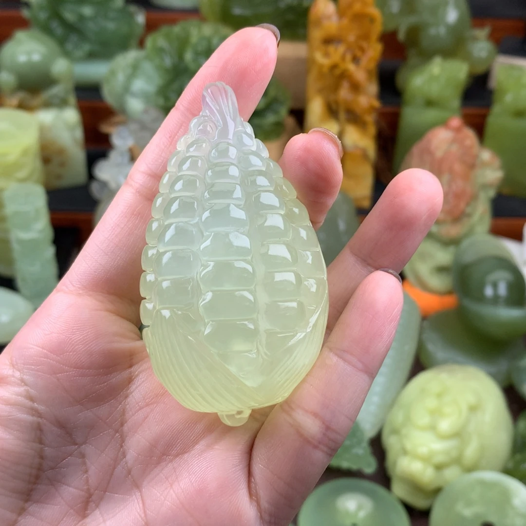 爱***儿岫玉未镶嵌手把件