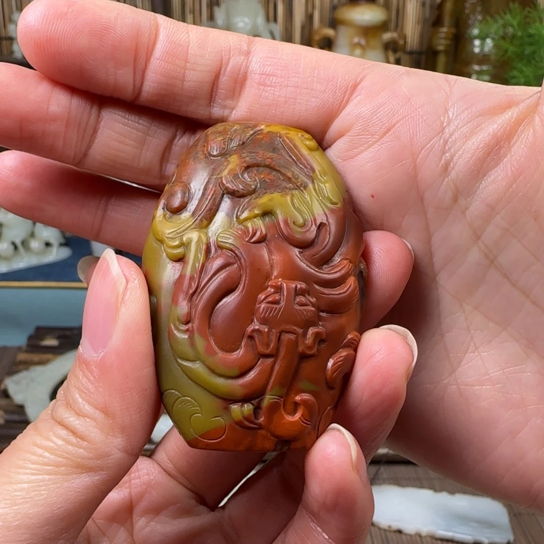 东***南和田玉（糖玉）未镶嵌挂件