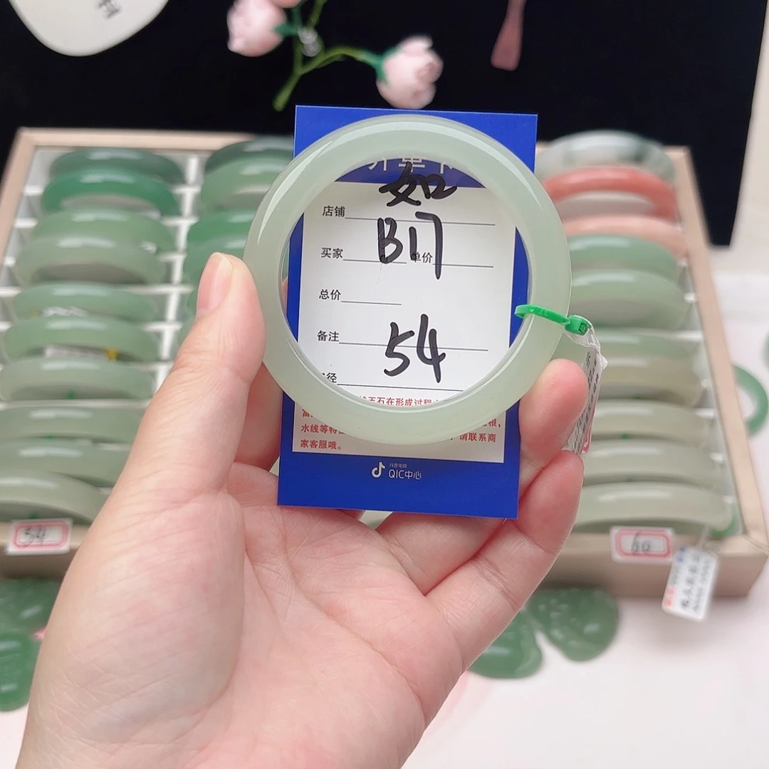 石英质玉未镶嵌手镯