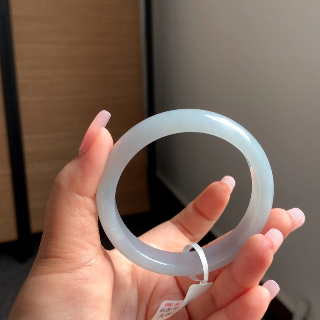 翡翠手镯（圆镯）未镶嵌11 57天空蓝正圈