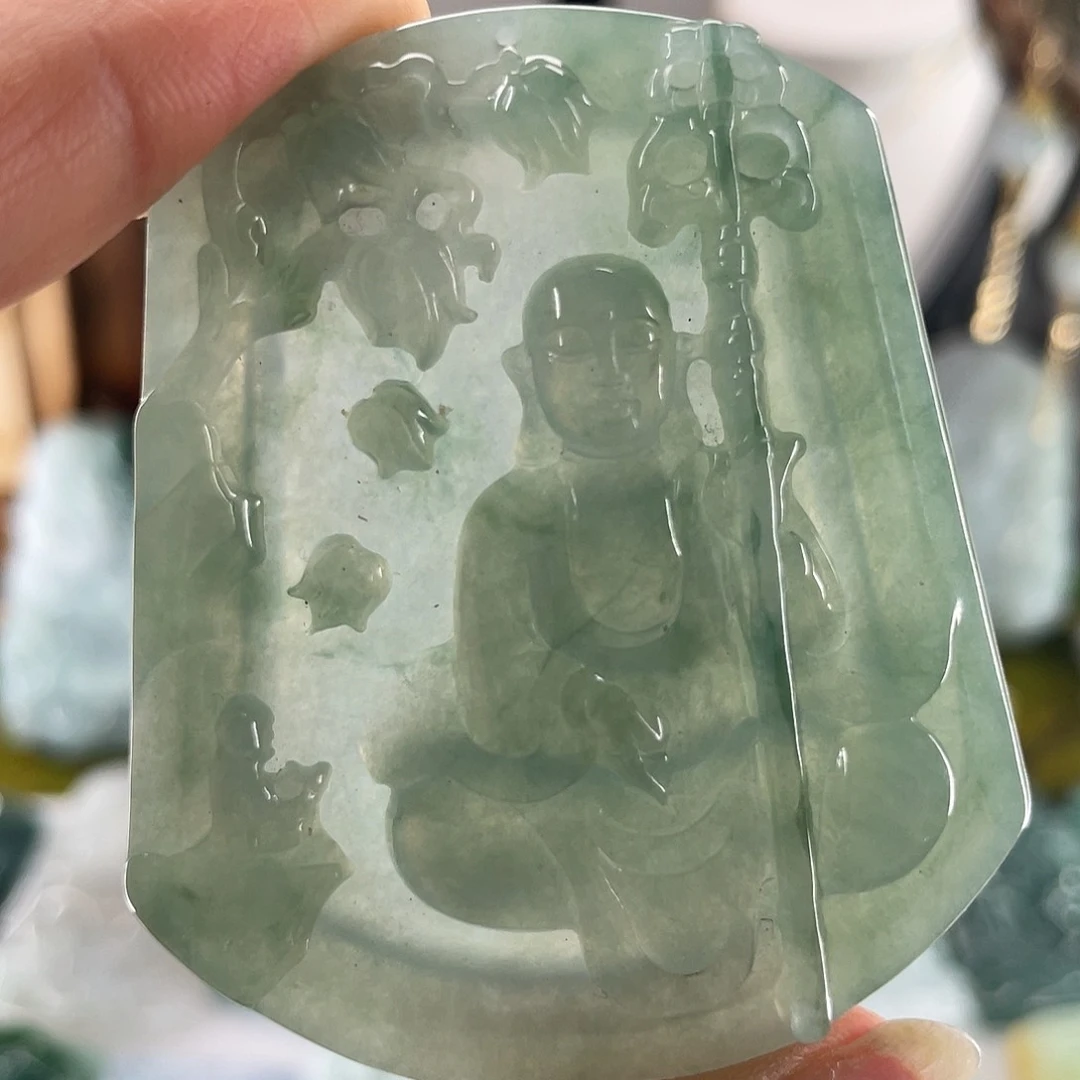 翡翠颈饰未镶嵌牌子