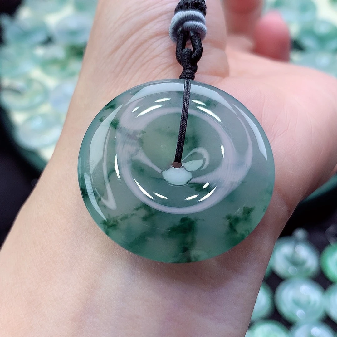 翡翠颈饰未镶嵌吊坠72。尺寸34.4-6.1