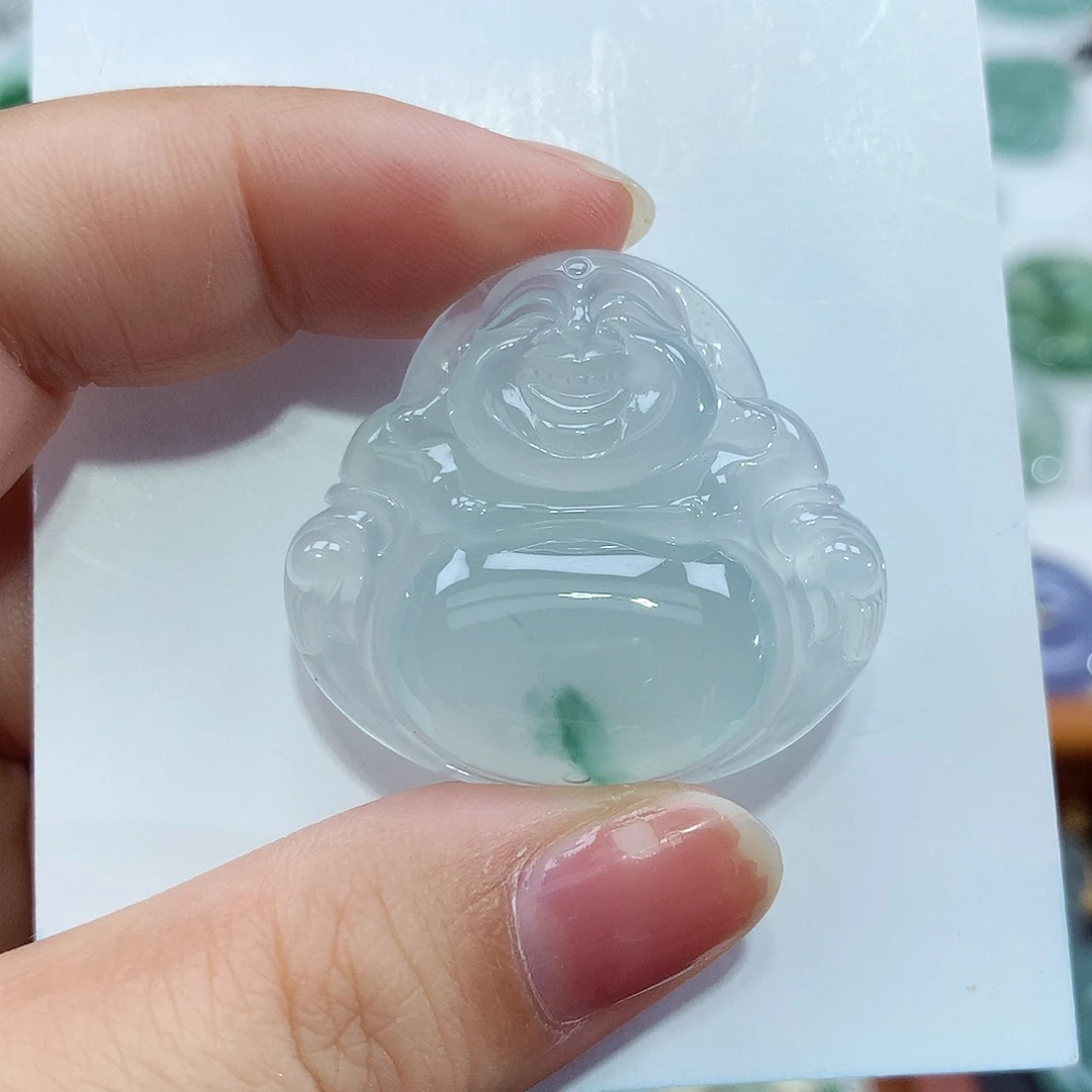 翡翠未镶嵌颈饰佛