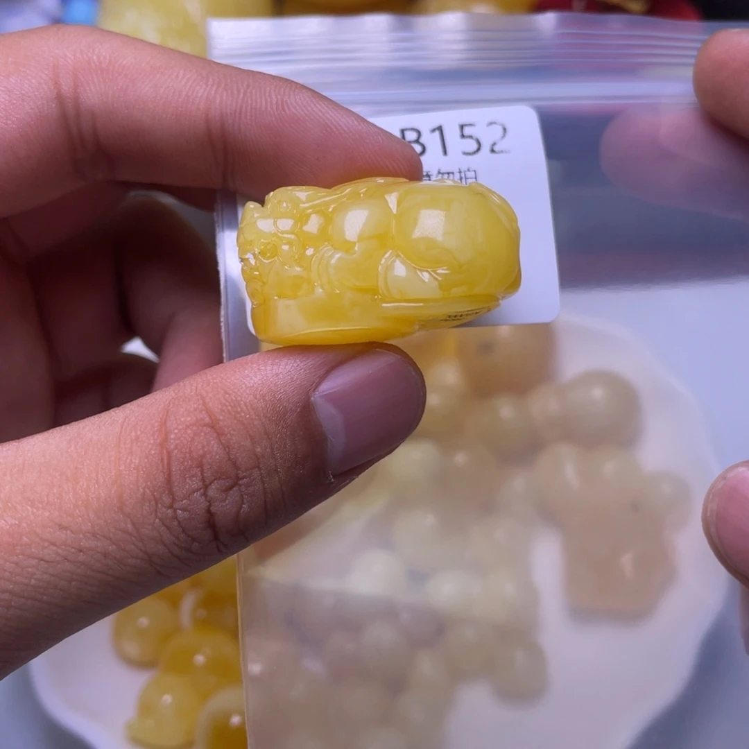 琥珀未镶嵌珠宝奇石