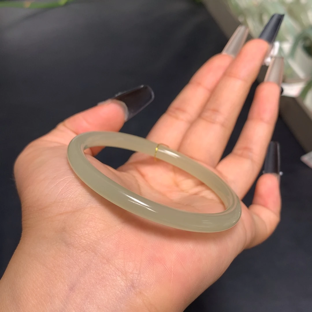 未镶嵌手镯和田玉55