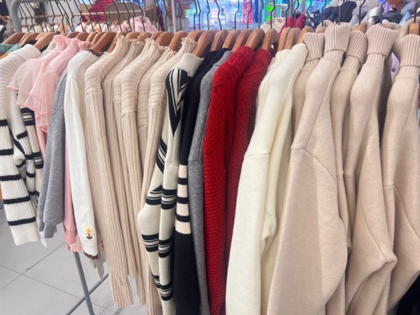 断码卫衣 毛衣 裤子